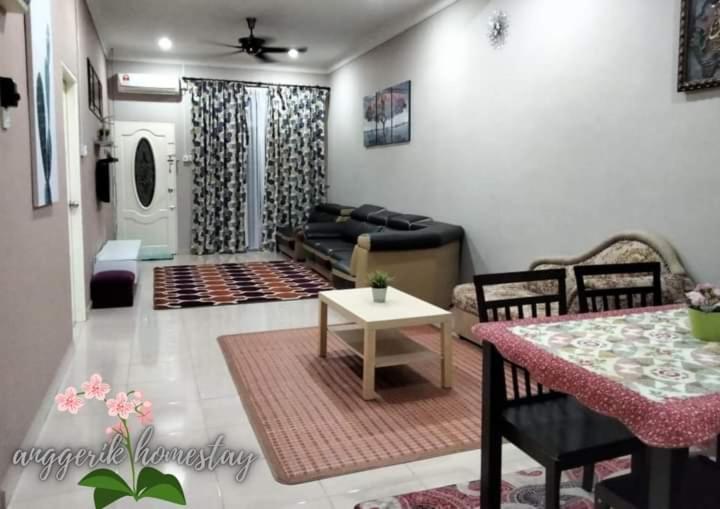 Anggerik Homestay Dungun Kampong Sura Tengah Екстериор снимка