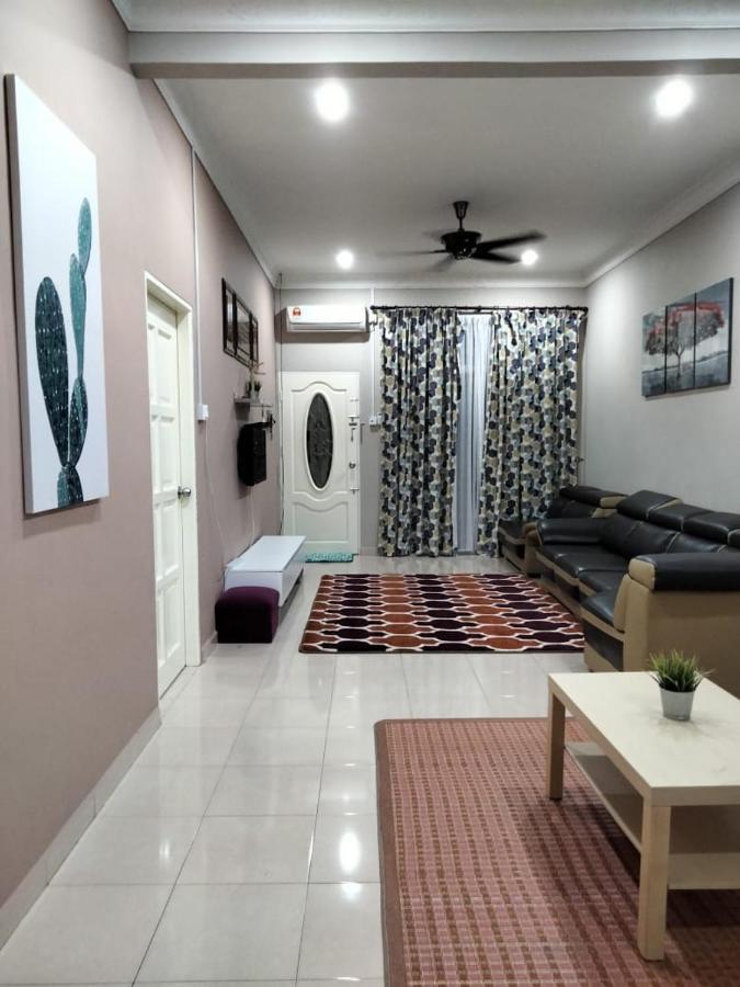 Anggerik Homestay Dungun Kampong Sura Tengah Екстериор снимка